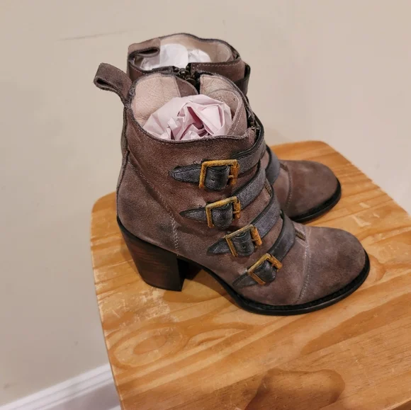 FREEBIRD Boots - Picture 2 of 7